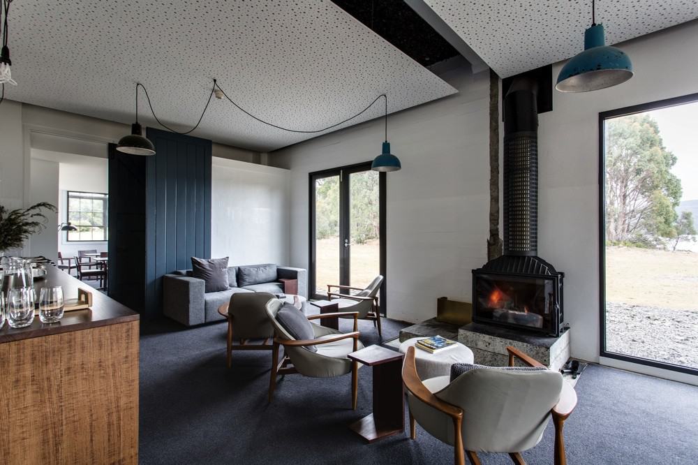 The shorehouse's living room