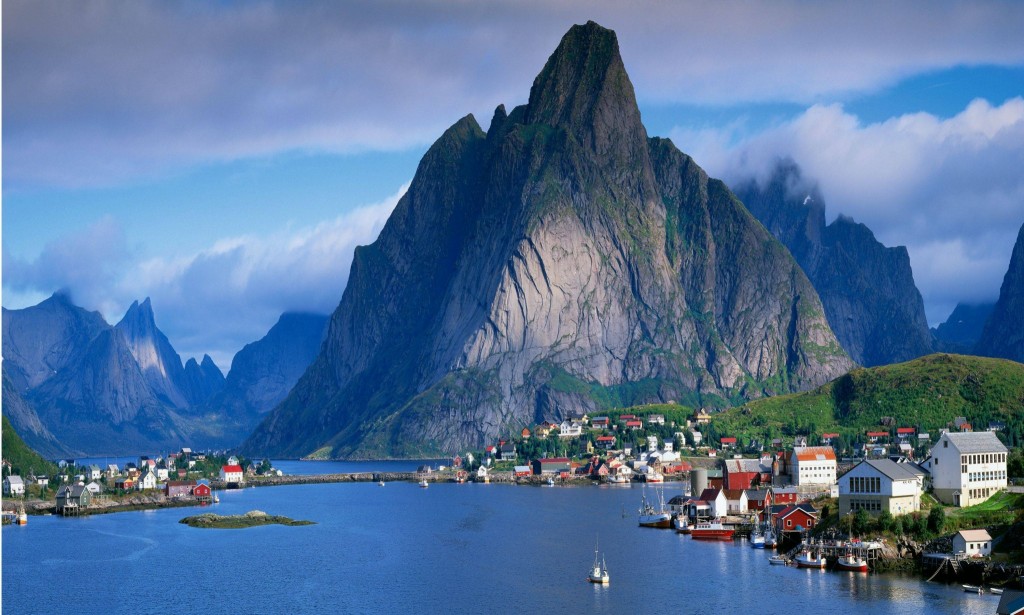 Norway is a fantastic place for wanderlusters, with stunning views from every corner.