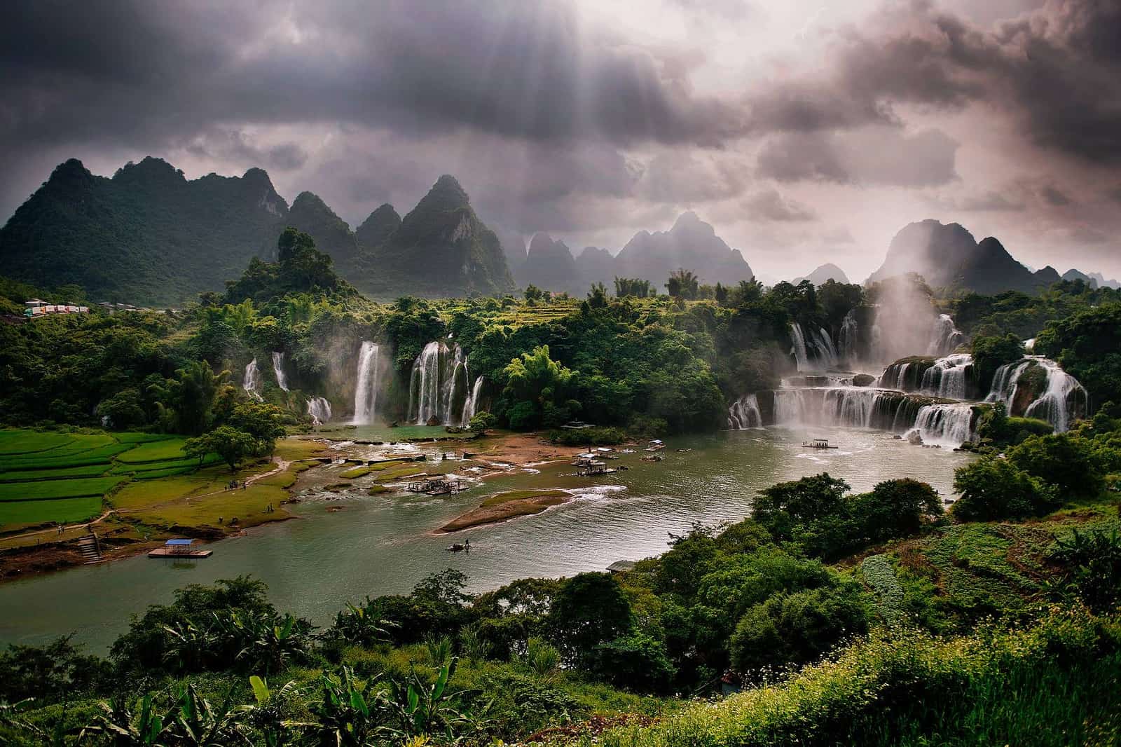 Detian Falls Photo credit Wu Sha