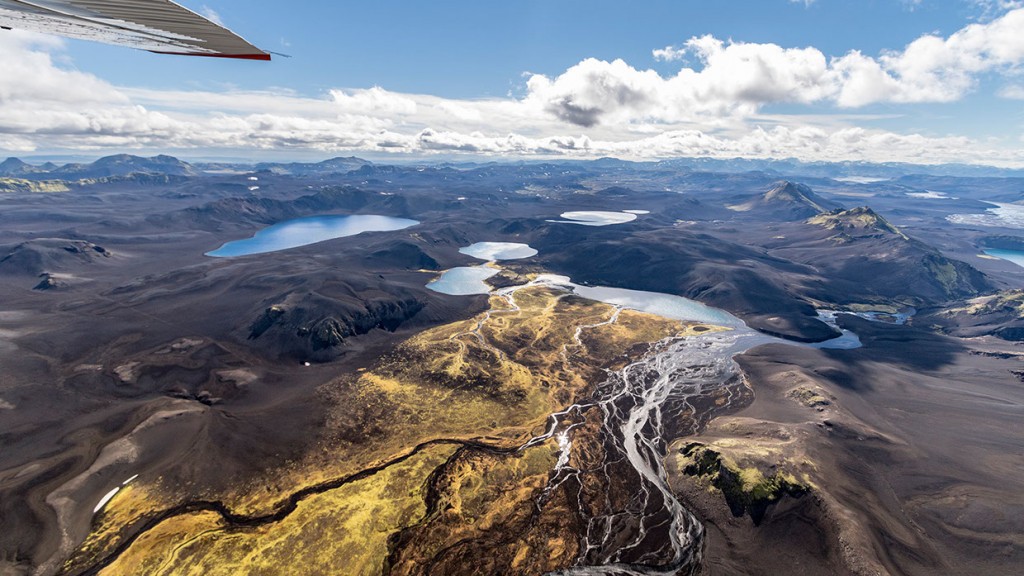 scenic-flight-over-unspoiled-natural-wonders-of-iceland-20