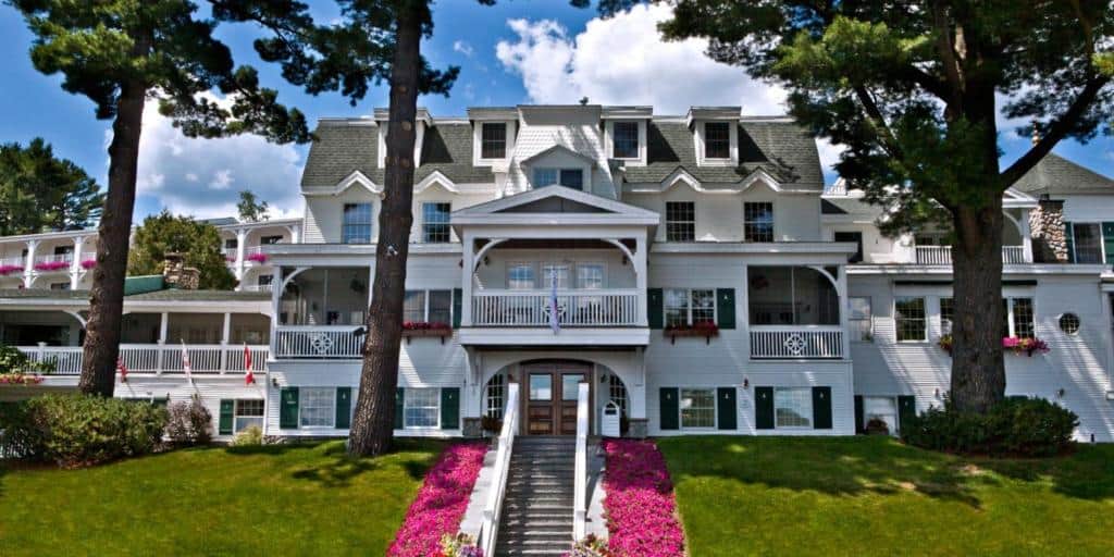 Mirror Lake Inn